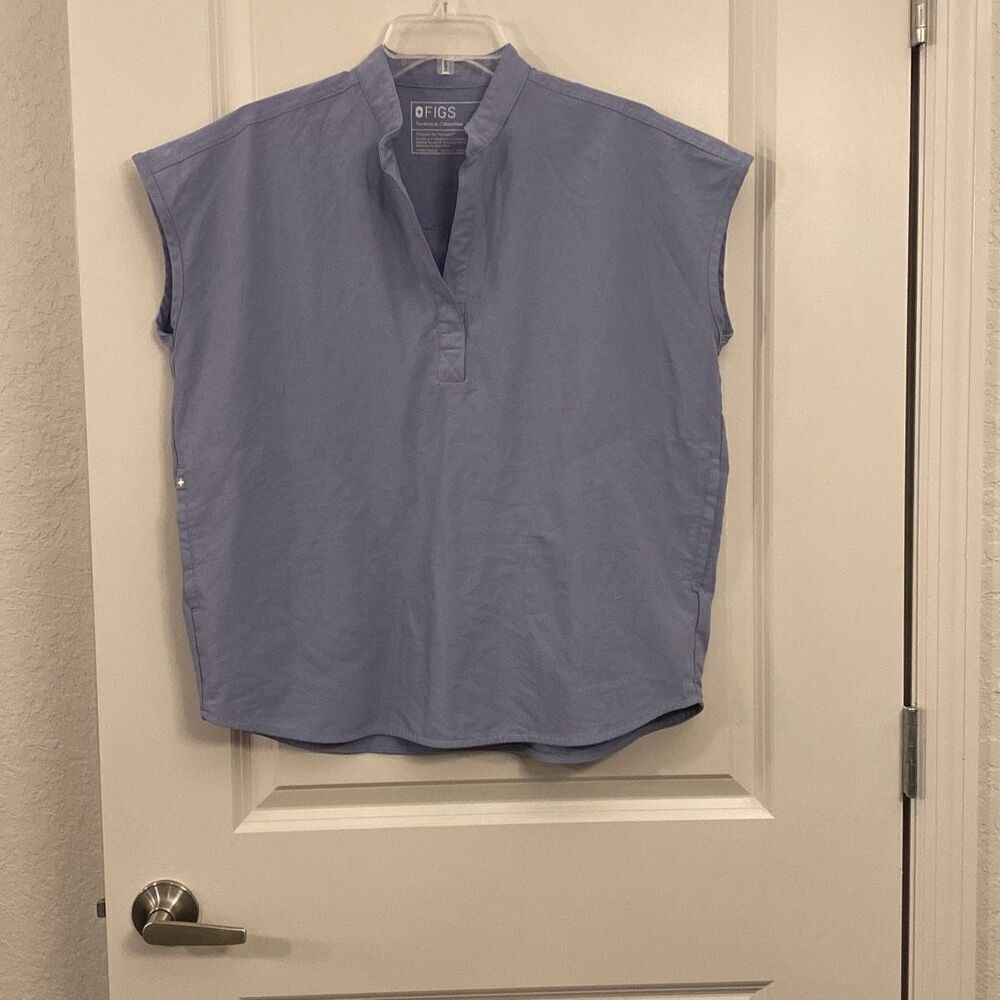 Figs scrub top Rafaela  size small ￼
